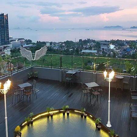 Aston Lampung City Hotel Bandar Lampung Exterior foto